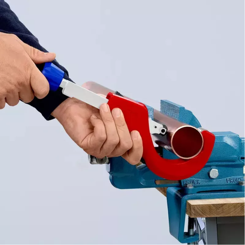 Pipecutter Knipex 90 31 03 BK tinkamas žalvariui variui plienui