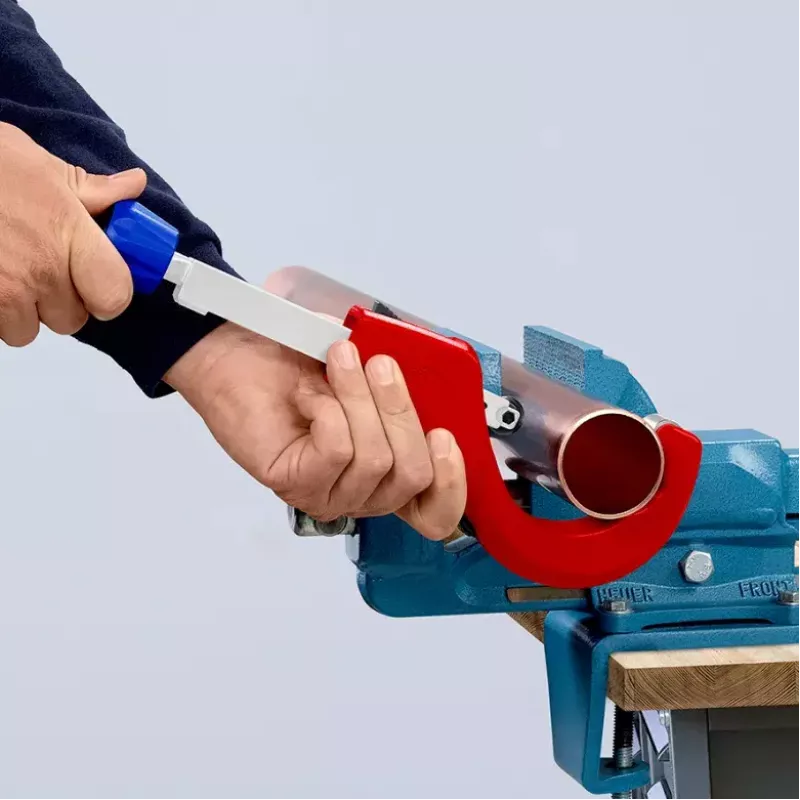 Pipecutter Knipex 90 31 03 BK tinkamas žalvariui variui plienui