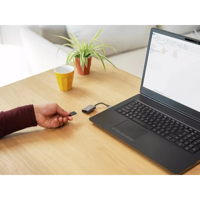 Trust Dalyx kortelių skaitytuvas USB 3.2 Gen 1 (3.1 Gen 1) Aliuminis