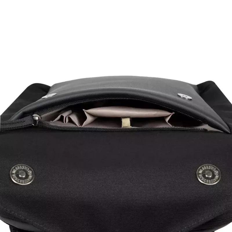 Kuprinė Rivacase 8521 33,8 cm (13,3 col.) Juoda Nešiojimo rankena Pečių diržas