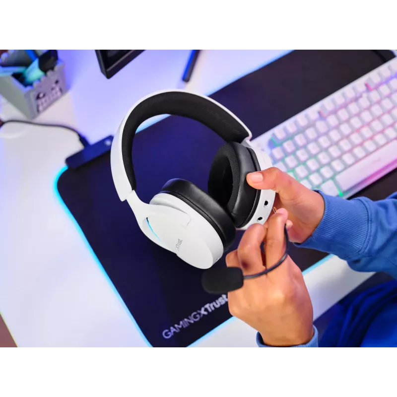 Trust GXT 491W FAYZO ausinės laidinės ir belaidės ant galvos žaidimams USB Type-C Bluetooth juoda, balta
