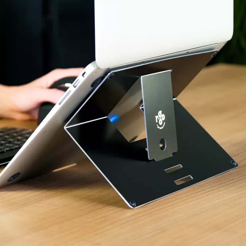 R-Go Tools nešiojamojo kompiuterio stovas R-Go Riser Attachable, reguliuojamas, integruotas su nešiojamuoju kompiuteriu, aliuminis, juodas