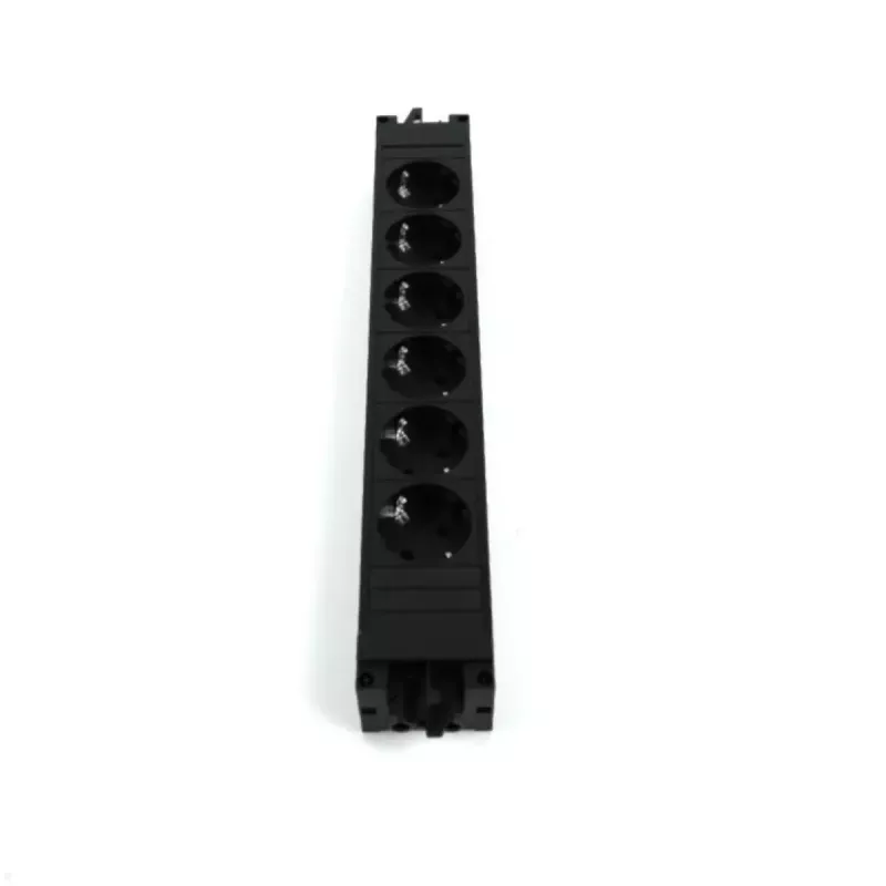 Bachmann STEP BASE 6x maitinimo juosta GST18 6 kintamosios srovės lizdai 250V 16A
