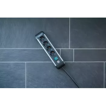 Maitinimo ilgintuvas Brennenstuhl 1391030400 1,8 m 4 kintamosios srovės lizdų vidaus patalpoms juodas sidabrinis
