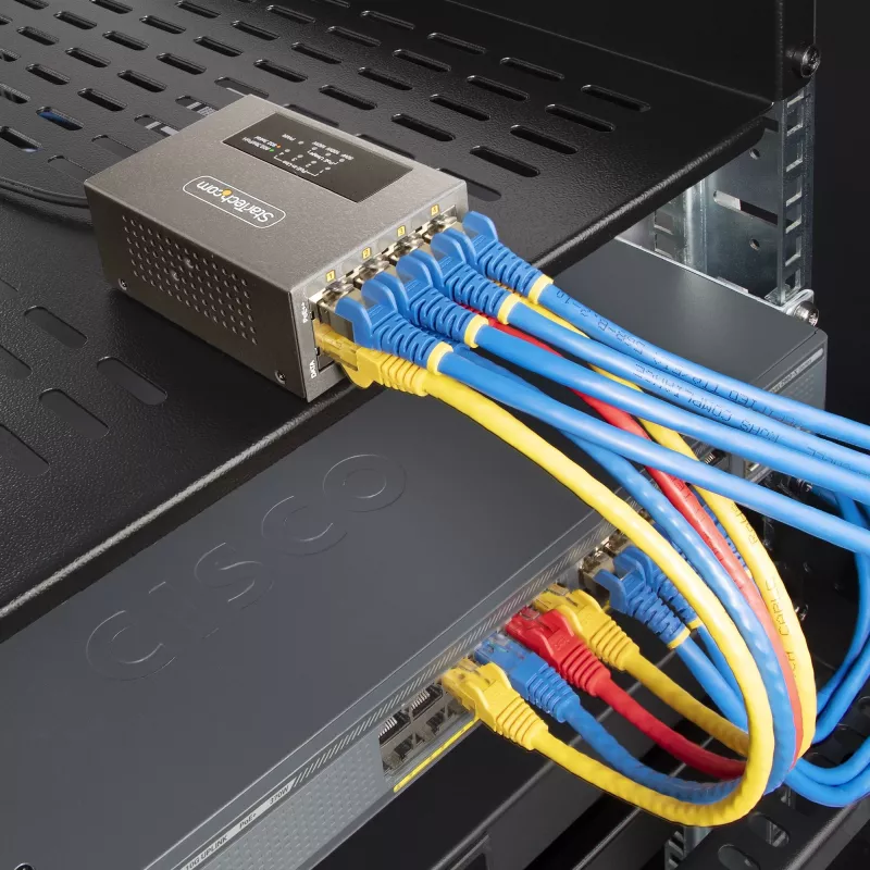 StarTech.com 4 prievadų Multi-Gigabit PoE++ injektorius, 5/2.5/1G Ethernet (NBASE-T), PoE/PoE+/PoE++ (802.3af/802.3at/802.3bt), 160 W galios biudžetas, montuojamas ant sienos / DIN bėgelio, nevaldomas