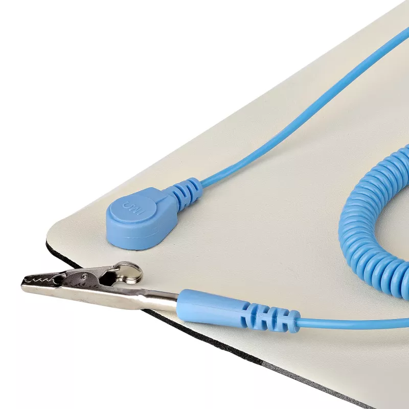 StarTech.com Antistatinis kilimėlis, ESD kilimėlis elektronikos remontui, antistatinis stalo / darbo stalo kilimėlis su nuimamu įžeminimo laidu, ANSI/ESD S 4.1, lankstus termoplastinis darbo padėklas / kilimėlis, 23x47 col. (60x120 cm)