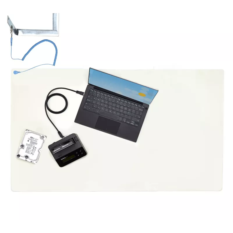 StarTech.com Antistatinis kilimėlis, ESD kilimėlis elektronikos remontui, antistatinis stalo / darbo stalo kilimėlis su nuimamu įžeminimo laidu, ANSI/ESD S 4.1, lankstus termoplastinis darbo padėklas / kilimėlis, 23x47 col. (60x120 cm)