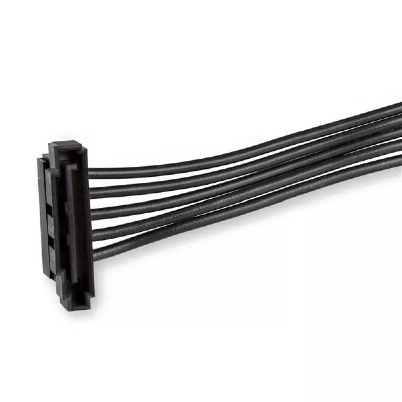 StarTech.com 4x SATA maitinimo skirstytuvas adapterio laidas, SATA 15 kontaktų, 4 x SATA, 0,4 m, kištukas, lizdas, juodas