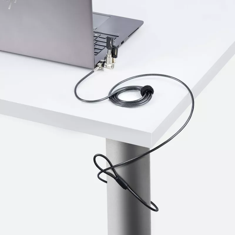 StarTech.com 3-in-1 Universal Laptop Lock 6.6ft (2m), Master Keyed Locking kabelis, Computer Security, Suderinama w/Noble Wedge®/Nano/K-Slot; Anti-Theft Cut-Resistant kabelis