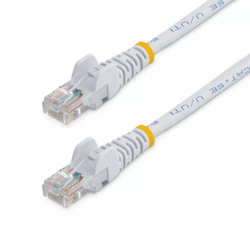 StarTech.com Cat5e eterneto komutacinis kabelis su bekliūvėmis RJ45 jungtimis – 10 m, balta