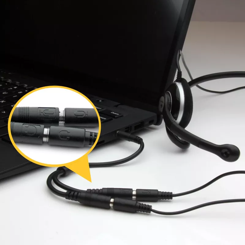 StarTech.com ausinių adapteris ausinėms su atskirais ausinių / mikrofono kištukais – 3,5 mm 4 kontaktų į 2x 3 kontaktų 3,5 mm (V/M)