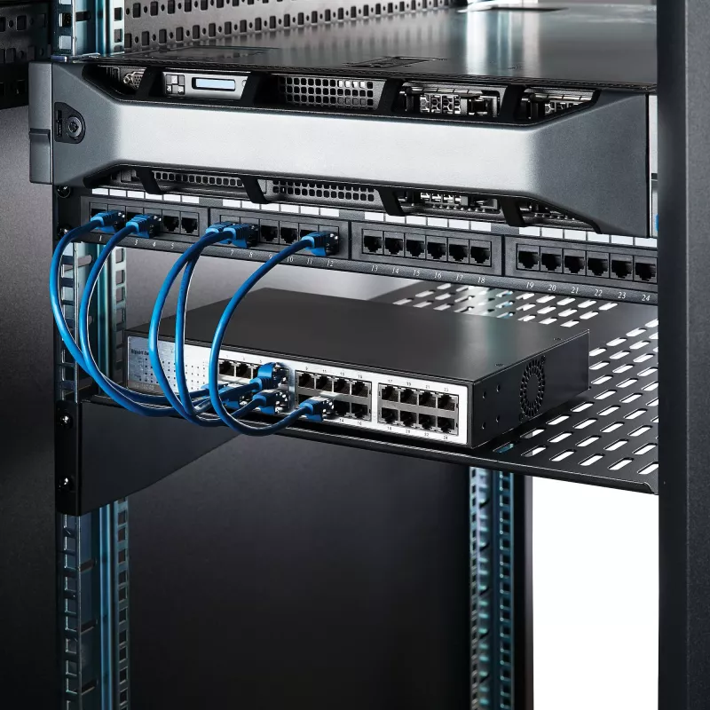 StarTech.com 2U serverio stovo lentyna – universali ventiliuojama stovo montavimo konsolinė dėkla 19 colių tinklo įrangos stovui ir spintai – tvirtas plienas – keliamoji galia 50 svarų / 23 kg – 22 colių gylio lentyna, juoda