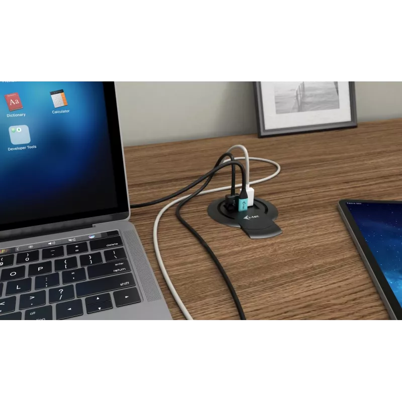 Įkroviklis i-tec Built-in Desktop Fast Charger USB-C PD 3.0 + 3x USB 3.0 QC3.0 96 W