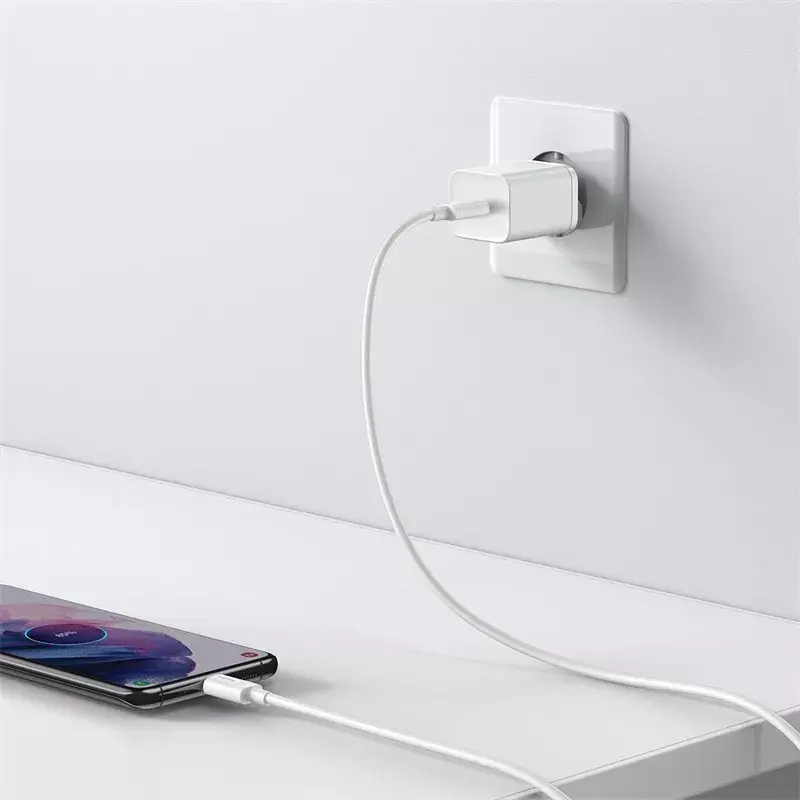 Baseus Super Si vidaus įkroviklis baltas greitas įkrovimas 12V 1xUSB-C