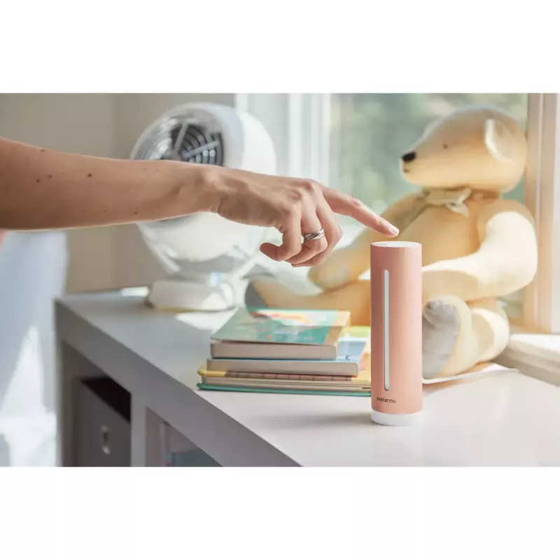 Patalpų oro kokybės monitorius Netatmo Smart Indoor Air Quality Monitor — CO2 0–5000 ppm, temp 0–50°C, triukšmas, Wi‑Fi/Bluetooth, maitinamas iš tinklo, aliuminis, rožinis auksas