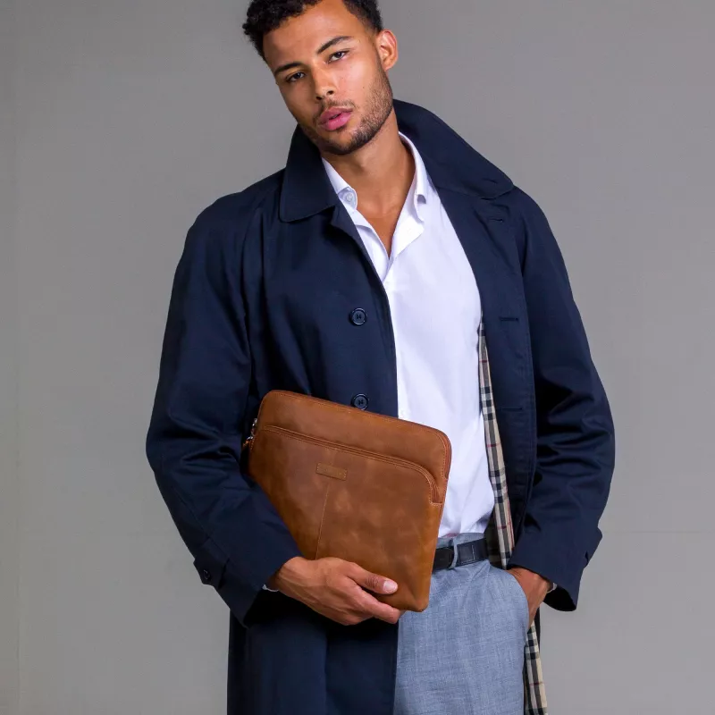 dbramante1928 Skagen Pro+ - MacBook Pro 14 colių/iki 14 colių PC - rusvai ruda