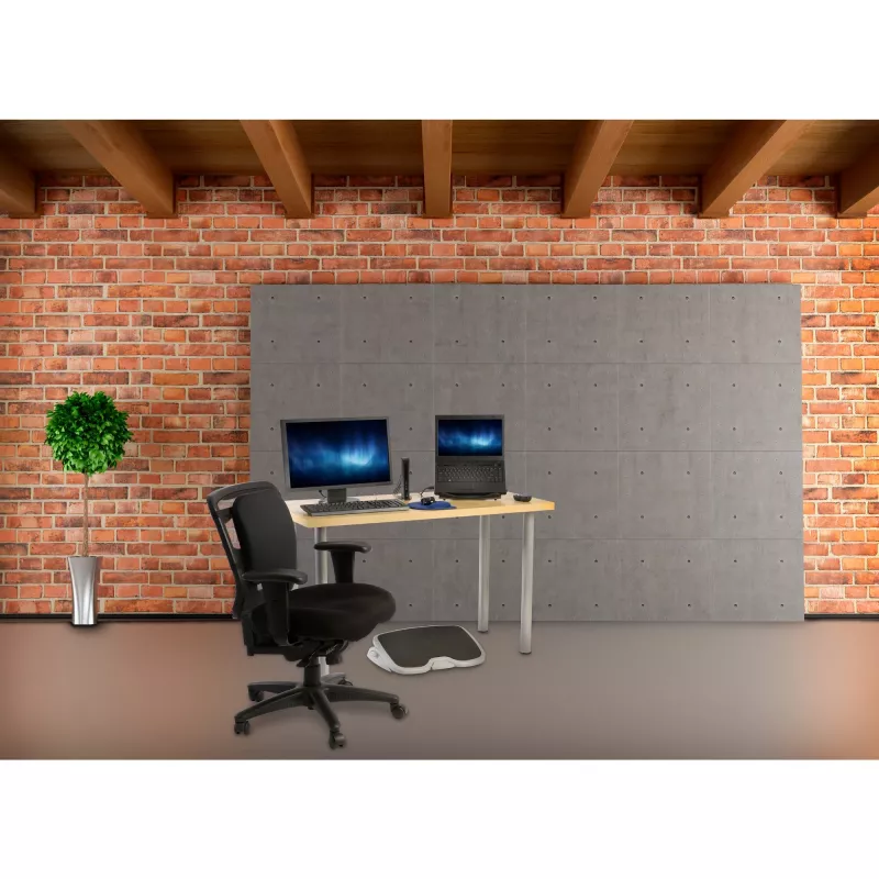 Kojų atrama Kensington SoleMate Plus reguliuojamas pasvirimas 0–20°, aukštis 8.89–12.7 cm, platforma 45×35 cm, juoda/pilka