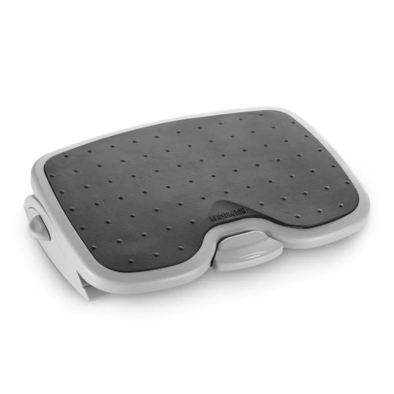 Kojų atrama Kensington SoleMate Plus reguliuojamas pasvirimas 0–20°, aukštis 8.89–12.7 cm, platforma 45×35 cm, juoda/pilka