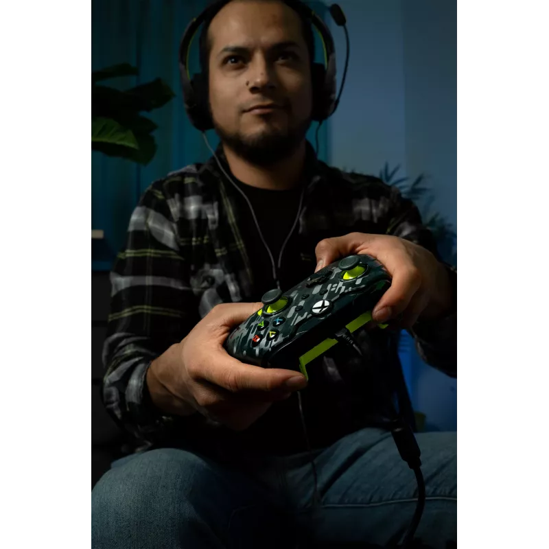 PDP laidinis valdiklis: Electric Carbon - Xbox Series X|S, Xbox One, Xbox, Windows 10/11