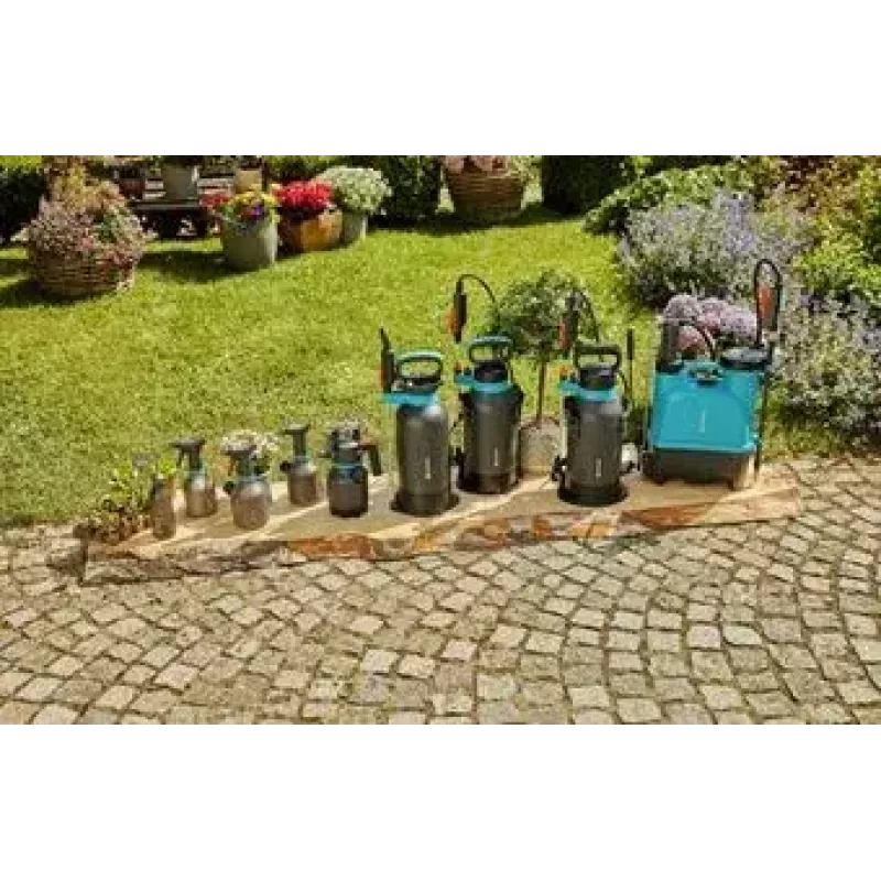 Kuprinės tipo sodo purkštuvas Gardena 11130-20