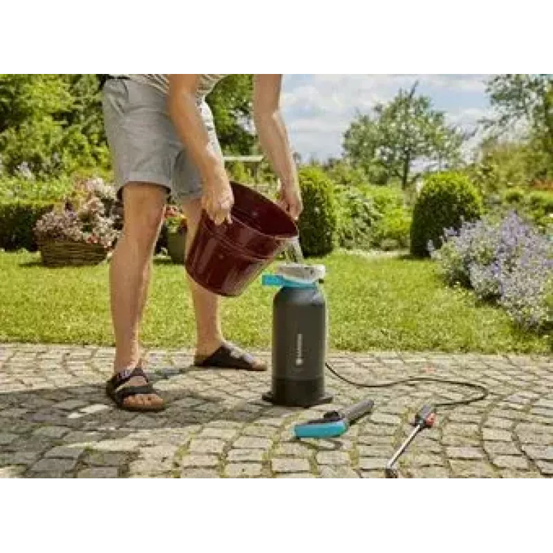 Kuprinės tipo sodo purkštuvas Gardena 11130-20
