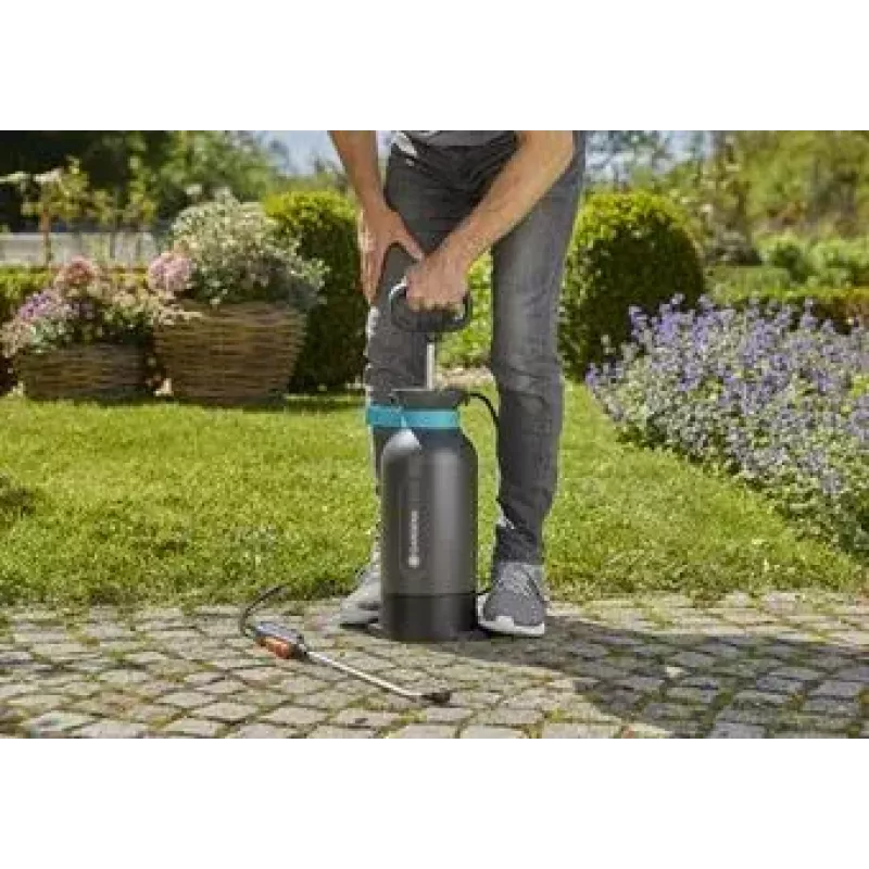Kuprinės tipo sodo purkštuvas Gardena 11130-20
