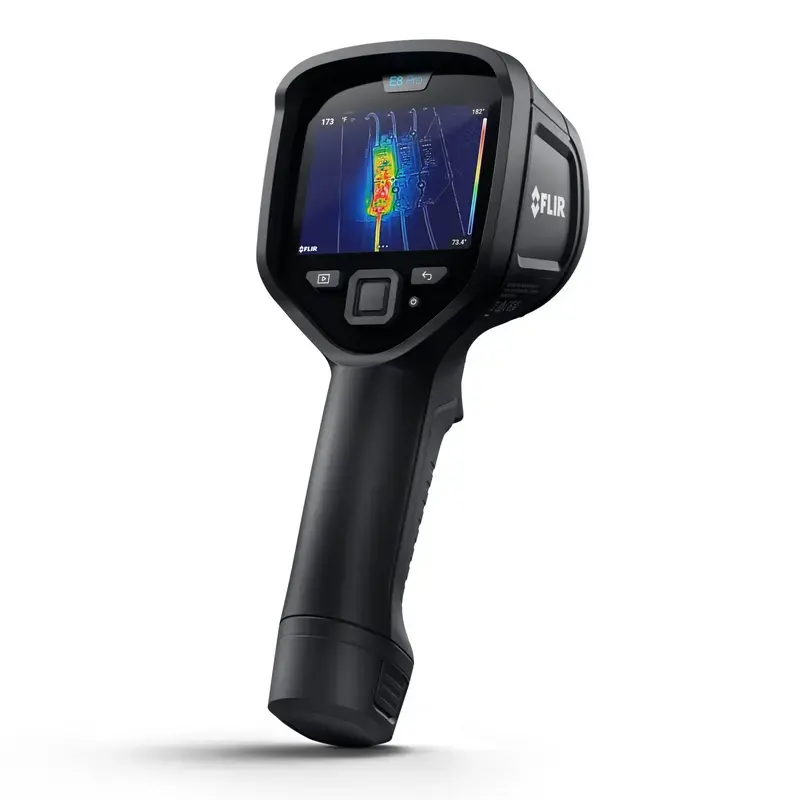 Termovizorinė kamera Flir Systems E8-PRO — 320×240 px, NETD 40 mK, IFOV 1,8 mRad, 3,5 colio ekranas, metalinis korpusas, juoda