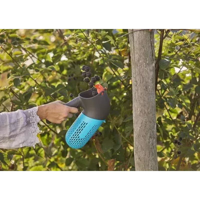 Laisvos vaisių rinktuvas Gardena 17400-20 juoda plastikine rankena