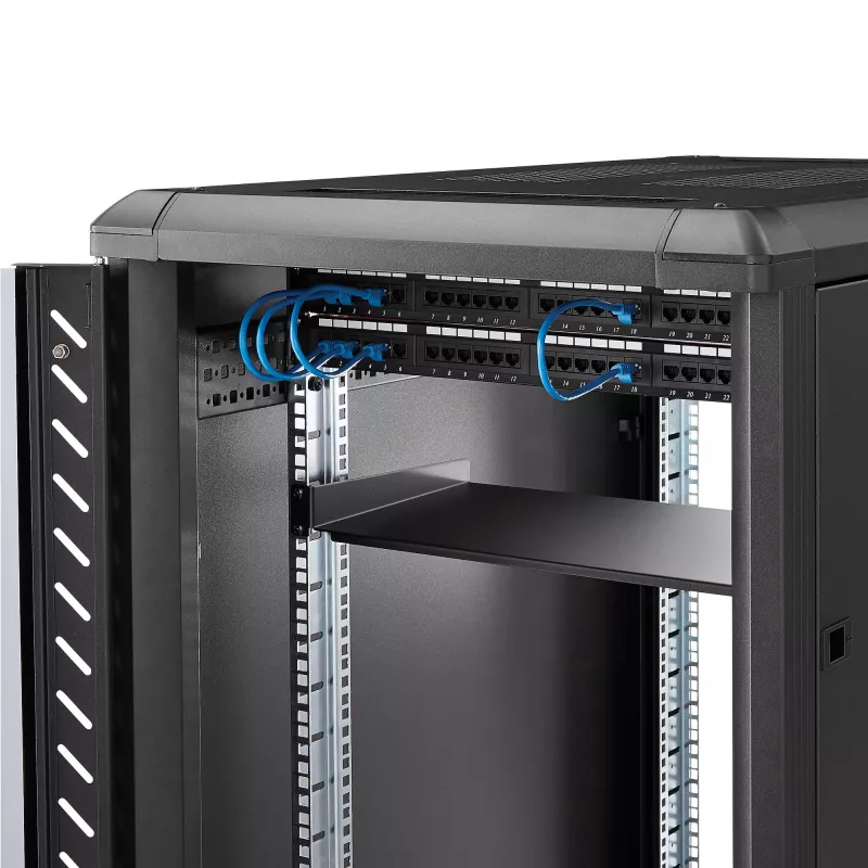 StarTech.com 1U fiksuota serverių stovo montavimo lentyna – 10 colių gylio plieninė universali konsolinė dėkla 19 colių AV/tinklo įrangos stovui – tvirtas plienas – keliamoji galia 44 svarai/20 kg, juoda