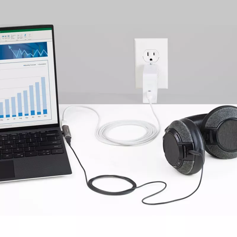 StarTech.com USB C garso ir įkrovimo adapteris – USB-C garso adapteris su USB-C ausinių / laisvų rankų įrangos prievadu ir 60 W USB Type-C maitinimo perdavimo pralaidiniu įkrovikliu – USB-C telefonams / planšetėms / nešiojamiesiems kompiuteriams