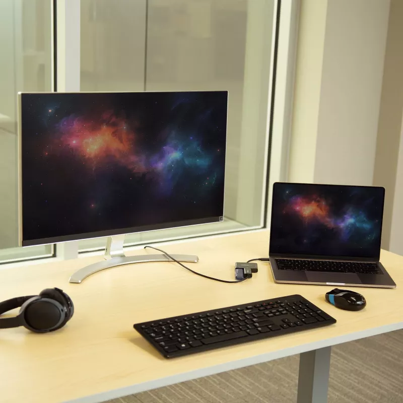 StarTech.com USB-C kelių prievadų adapteris su HDMI - USB 3.0 prievadas - 60 W PD - juodas