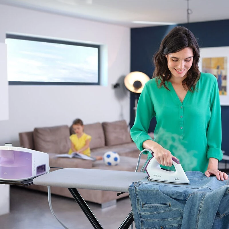 Braun IS3155VI 2400 W 2 L EloxalPlus padas Violetinė, Balta