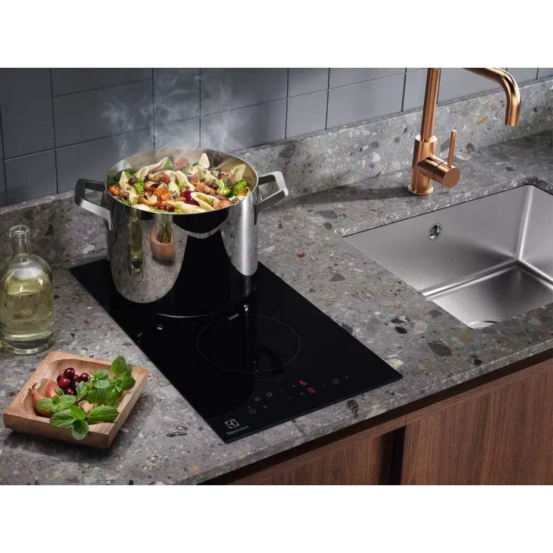 Electrolux Serie 300 LHR3233CK Juoda įmontuojama 29 cm keraminė kaitlentė 2 zonos (-ų)