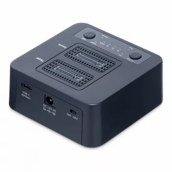 StarTech.com 1:1 M.2 NVMe diskų kopijavimo įrenginys, atskiras M.2 SSD klonavimo/kopijavimo įrenginys iki 90 GB/min., USB 3.2 20 Gbps M.2 dviejų lizdų diskų dokas, pridedami USB-C/A laidai