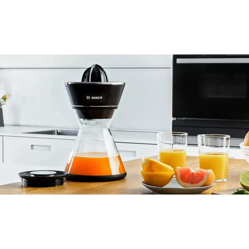 Citrus Press Bosch MCP72GPB — elektrinė citrusinių vaisių spaustuvė, nerūdijantis plienas, 1 L talpa sultims, juoda