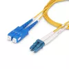 StarTech.com 1 m (3,3 pėd.) LC į SC (UPC) OS2 vienmodis dvipusis šviesolaidinis kabelis, 9/125 µm, 100G, nejautrus lenkimui, mažos įterpimo nuostoliai – LSZH šviesolaidinis trumpiklis