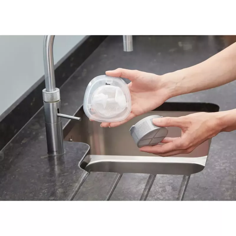 Rankinis dulkių siurblys Juoda & Decker NVC115JL-QW, be maišelio, 0,325 l, 3,6 V Li-Ion 1,5 Ah, iki 9 min. veikimo, 529 g