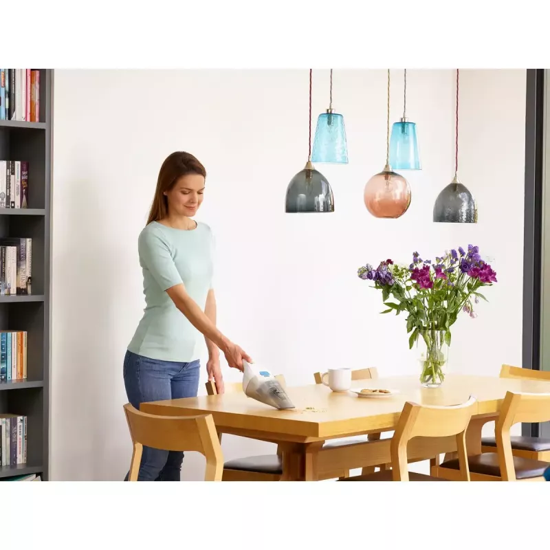 Rankinis dulkių siurblys Juoda & Decker NVC115JL-QW, be maišelio, 0,325 l, 3,6 V Li-Ion 1,5 Ah, iki 9 min. veikimo, 529 g
