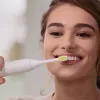 Vibruojantis dantų šepetėlis Silk'n ToothWave - baltas
