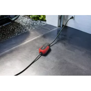 Blaupunkt P1PM2T2 juoda plastikinė grindinė įkrovimo stotelė 3700 W 8 m kabelis