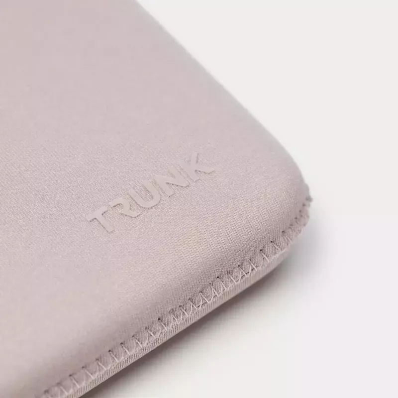 Rankovinis dėklas Trunk TR-PC14-WRO 35,6 cm vienspalvis