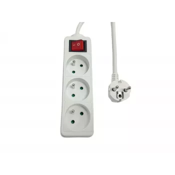 MicroConnect MC-PSOO030150FRW trijų lizdų elektros lizdas su atskirais įjungimo/išjungimo jungikliais