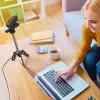 j5create JVCU100 USB™ HD internetinė kamera su 360° pasukimu, 1080p vaizdo fiksavimo raiška, juoda