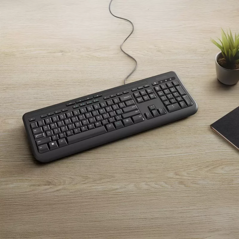 Laidinė pilno dydžio klaviatūra Incase Designed by Microsoft Wired 600 — USB, QWERTY, UK English, juoda