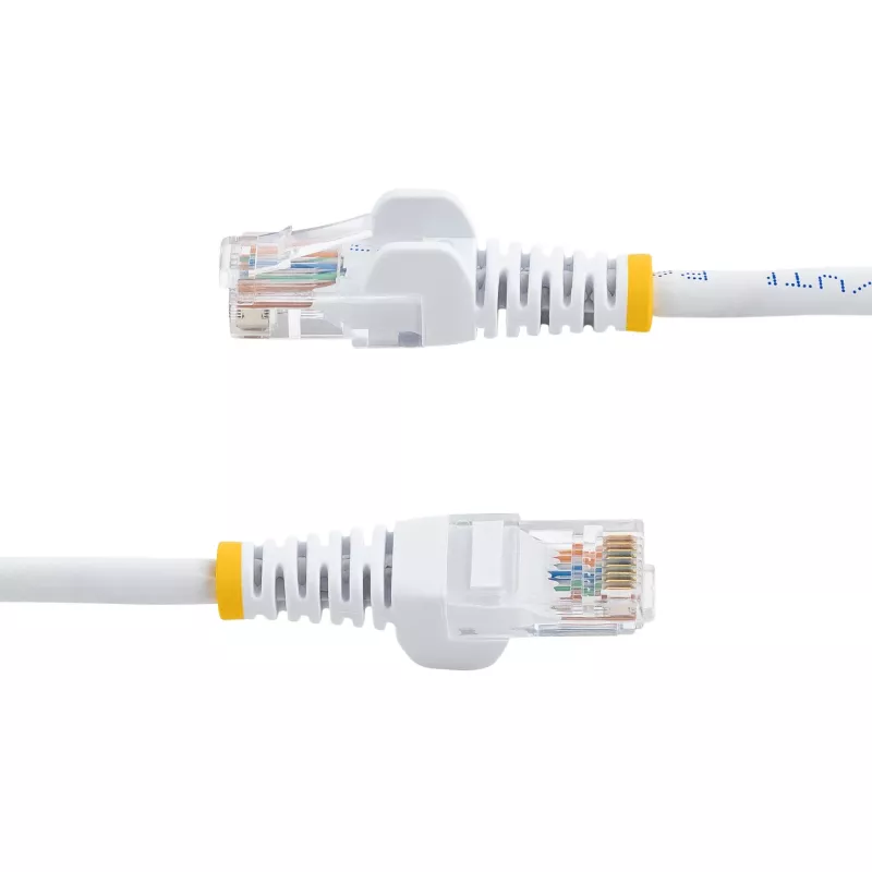StarTech.com Cat5e eterneto komutacinis kabelis su nesikabinančiomis RJ45 jungtimis – 5 m, baltas