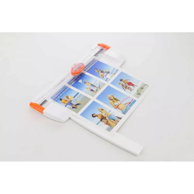 PEACH popieriaus pjaustytuvas PC200-10 A4 3-in-1 — A4 pjaustymo lenta su 3 pjaustymo tipais
