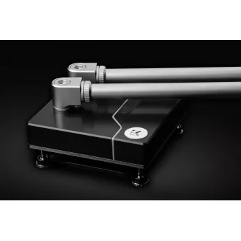 Jungtis kompiuterio aušinimo sistemai EK Water Blocks — žalvaris satininio plieno/titano apdaila Ø16 mm aukštis 11,5 mm