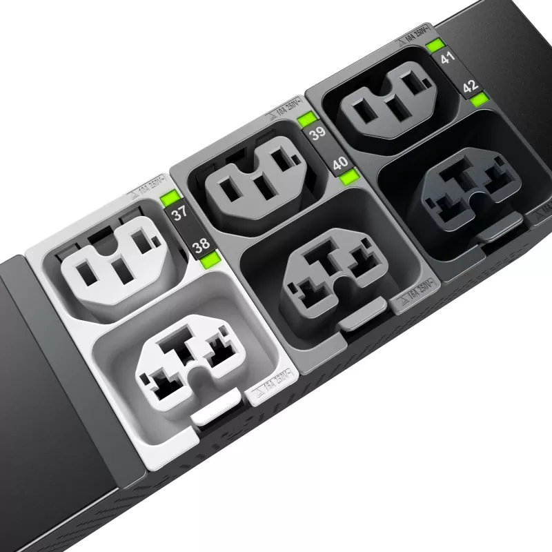 APC NetShelter Rack PDU Advanced, Metered, 7.4kW, 1Phase, 230V, 32A, 332P6, 40 Outlets