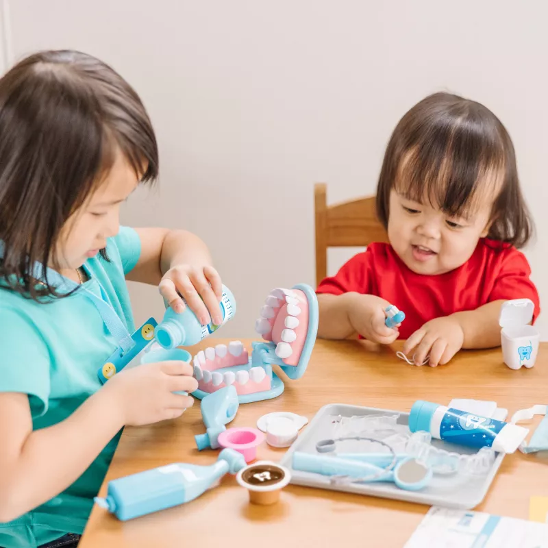 Žaislinis stomatologo rinkinys Spinmaster Melissa & Doug Super Smile Dentist, tinkamas nuo 3 metų, įvairiaspalvis