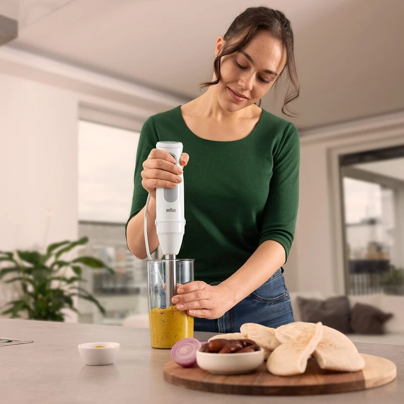 Panardinamas trintuvas BRAUN MultiQuick 5 MQ 50001 M — 1000 W, nerūdijančio plieno velenas, 0,6 l talpos indas, pilka/baltos spalvos